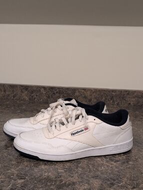 Classic Reebok Men’s White Leather Sneakers with Navy Lining